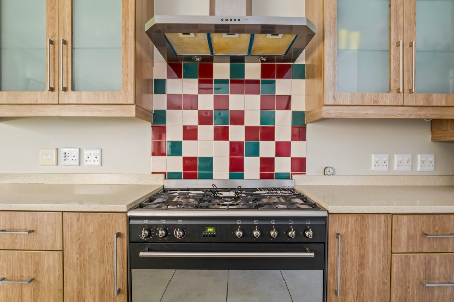 4 Bedroom Property for Sale in Leisure Isle Western Cape